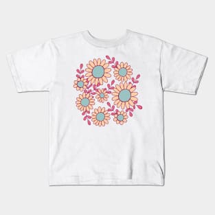 Retro 70s daisy flowers botanical design in green, pink and blue Kids T-Shirt